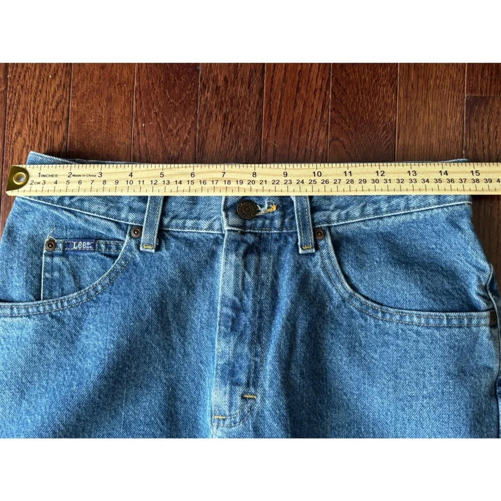 Vintage Lee Straight Leg Jeans 30x32 Light Medium Wash Denim 90s Y2K Mexico